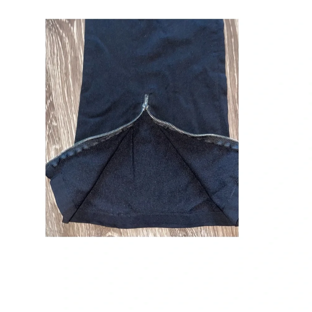 NWOT BLACK FLARED PULL ON STRETCHY PANTS WITH SILVER ZIPPERS! - Picture 4 of 6